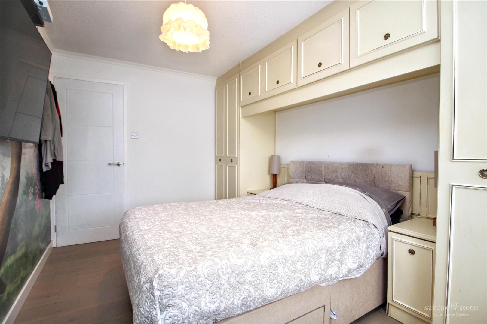 Cornwall Close, Tilehurst, Reading